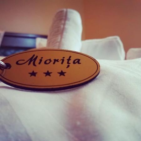 Restaurant Casa Miorita Hotell Buşteni Eksteriør bilde