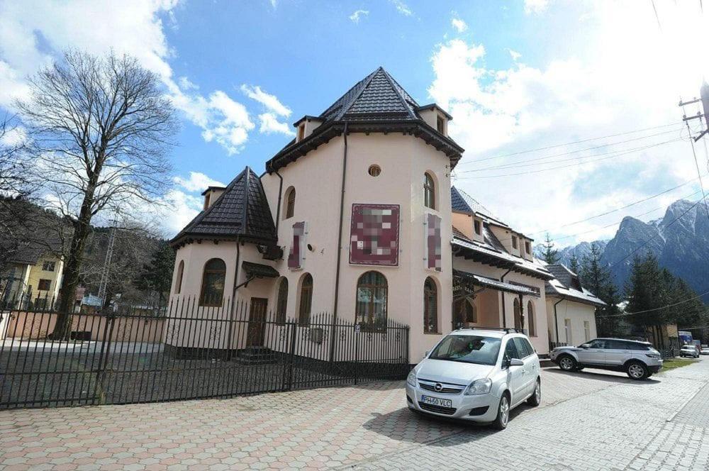 Restaurant Casa Miorita Hotell Buşteni Eksteriør bilde