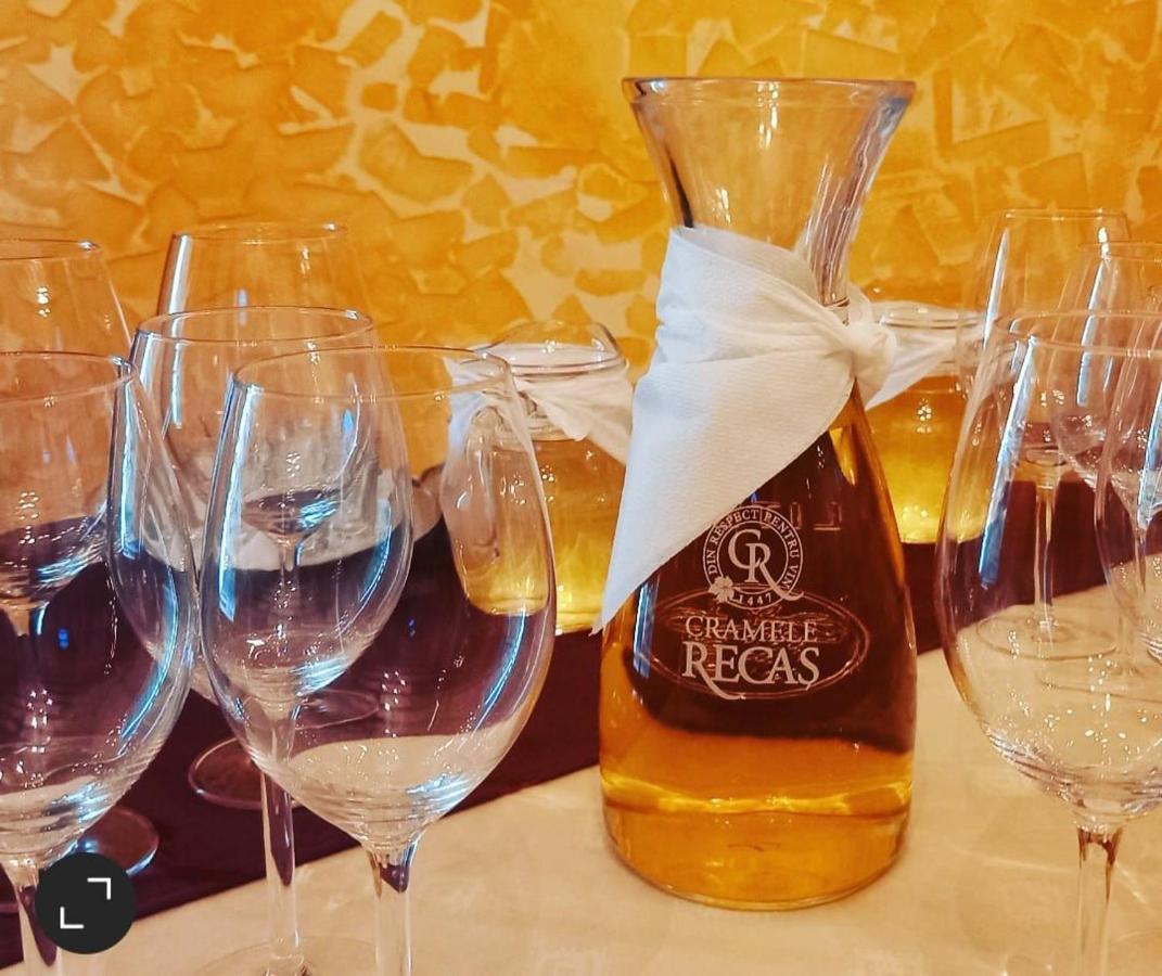 Restaurant Casa Miorita Hotell Buşteni Eksteriør bilde