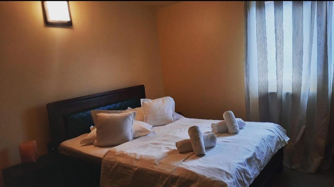 Restaurant Casa Miorita Hotell Buşteni Eksteriør bilde