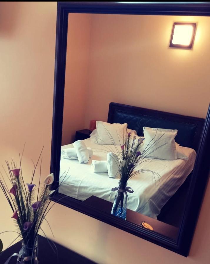 Restaurant Casa Miorita Hotell Buşteni Eksteriør bilde